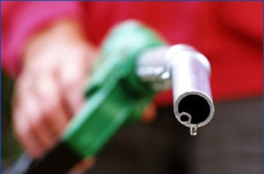 5 квітня 2012, 10:48 Переглядів:   У Азарова обговорять бензин