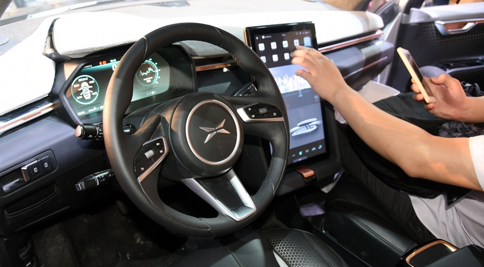 За словами китайців, більшістю функцій автомобіля водій зможе управляти за допомогою смартфона