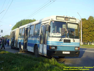 ЛАЗ-6205 Перейти до маршруті Полтава - Судіівка   (+)   Фото Олексія Разуменко, 2006 р