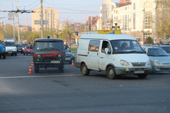 У понеділок, 4 листопада, в Миколаєві на перетині вулиці Садова та проспекту Леніна сталося ДТП: карета швидкої медичної допомоги, мікроавтобус «УАЗ-452» зіткнувся з ще одним мікроавтобусом «ГАЗ-3302» ( «Газель»)