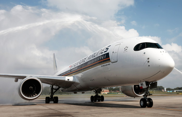 Лайнер здійснив переліт з Сінгапуру в Нью-Йорк за 17 годин 52 хвилини   Літак Airbus A350-900 авіакомпанії Singapore Airlines   Фото: epa / vostock-photo   Москва