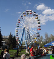 Парк атракціонів Диво Острів є найпопулярнішим парком атракціонів   в Санкт-Петербурзі